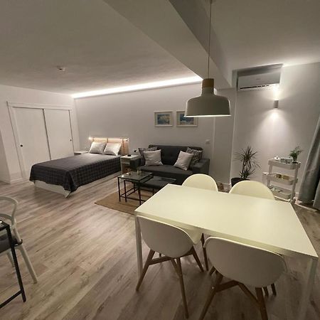 Apartamento C Y L ตอร์เรโมลิโนส ภายนอก รูปภาพ