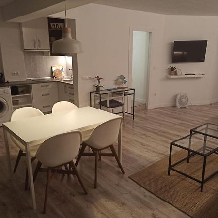 Apartamento C Y L ตอร์เรโมลิโนส ภายนอก รูปภาพ