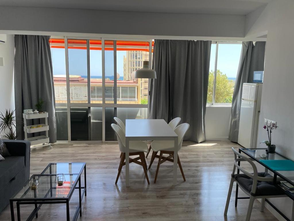 Apartamento C Y L ตอร์เรโมลิโนส ภายนอก รูปภาพ